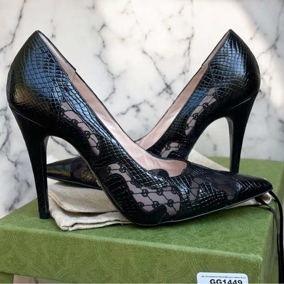 Black Gucci Python Embossed Pumps - Picture 2 of 7
